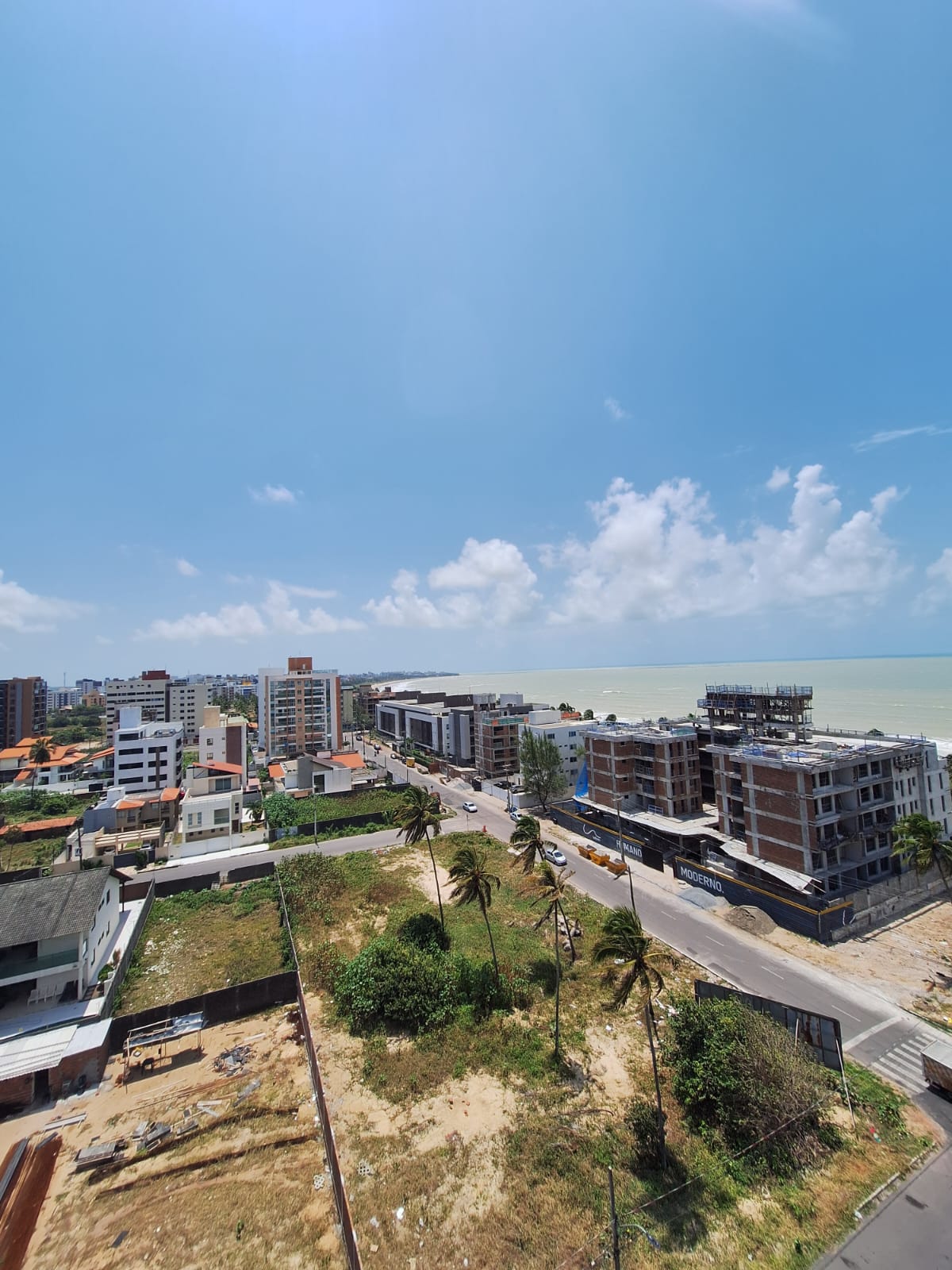 Edf. Pirâmide Intermares apt. 402