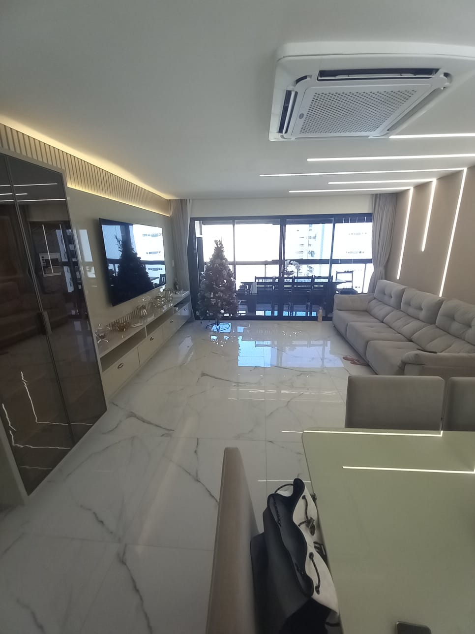 Edf. Contemporâneo apt. 504-A