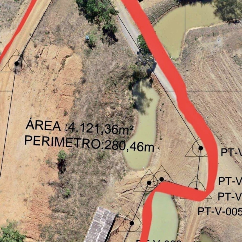 Chácara em Caratinga Mais de 4.000 metros + poço de peixes